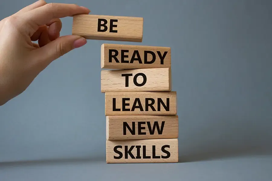 Welche Skills braucht die Arbeitswelt der Zukunft? Wir zeigen, worauf es wirklich ankommt – und wie du dich jetzt darauf vorbereiten kannst. Jetzt lesen.